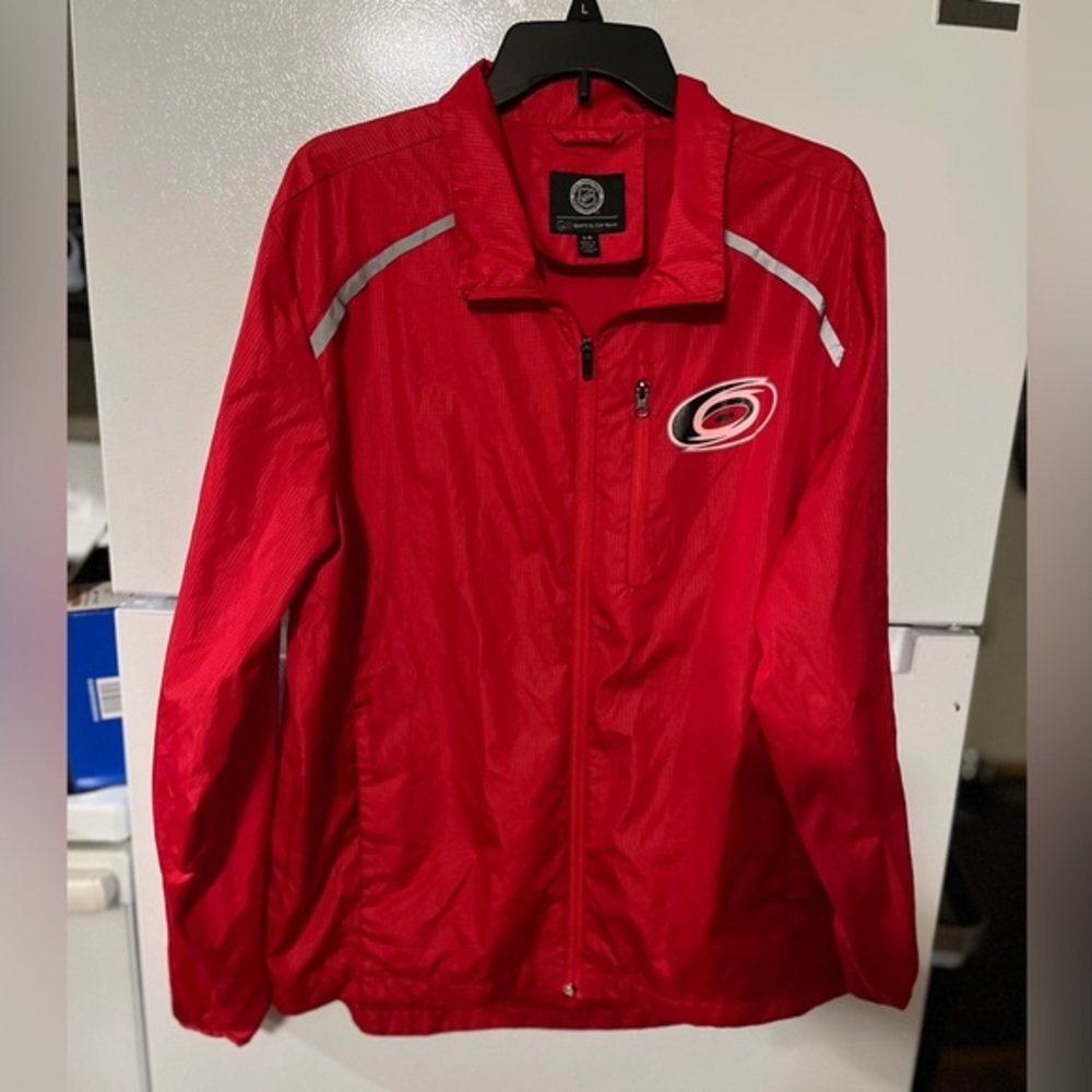 NHL Carolina Hurricanes Windbreaker Red Very‎ Lightweight With Back Pocket